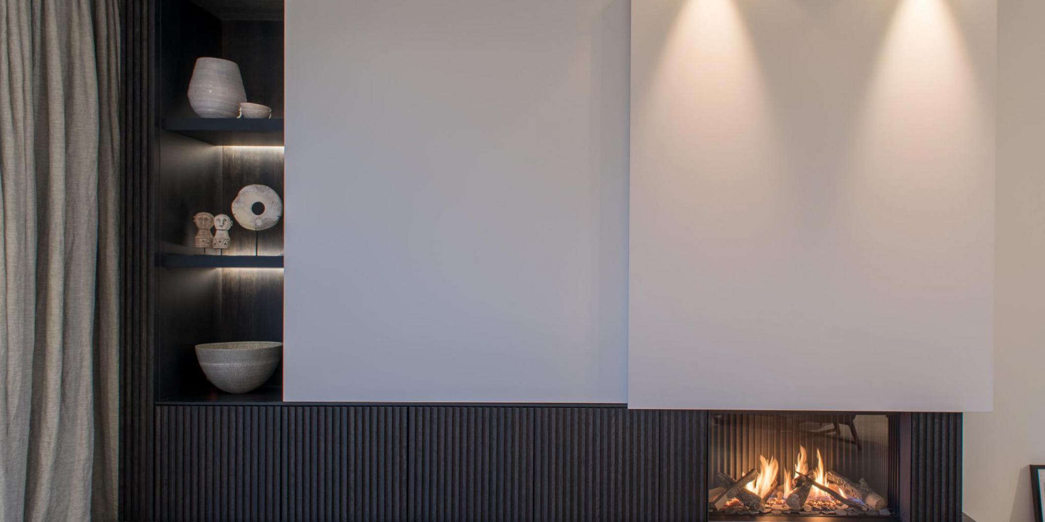 op maat gemaakt tv-meubel met inbouw open haard